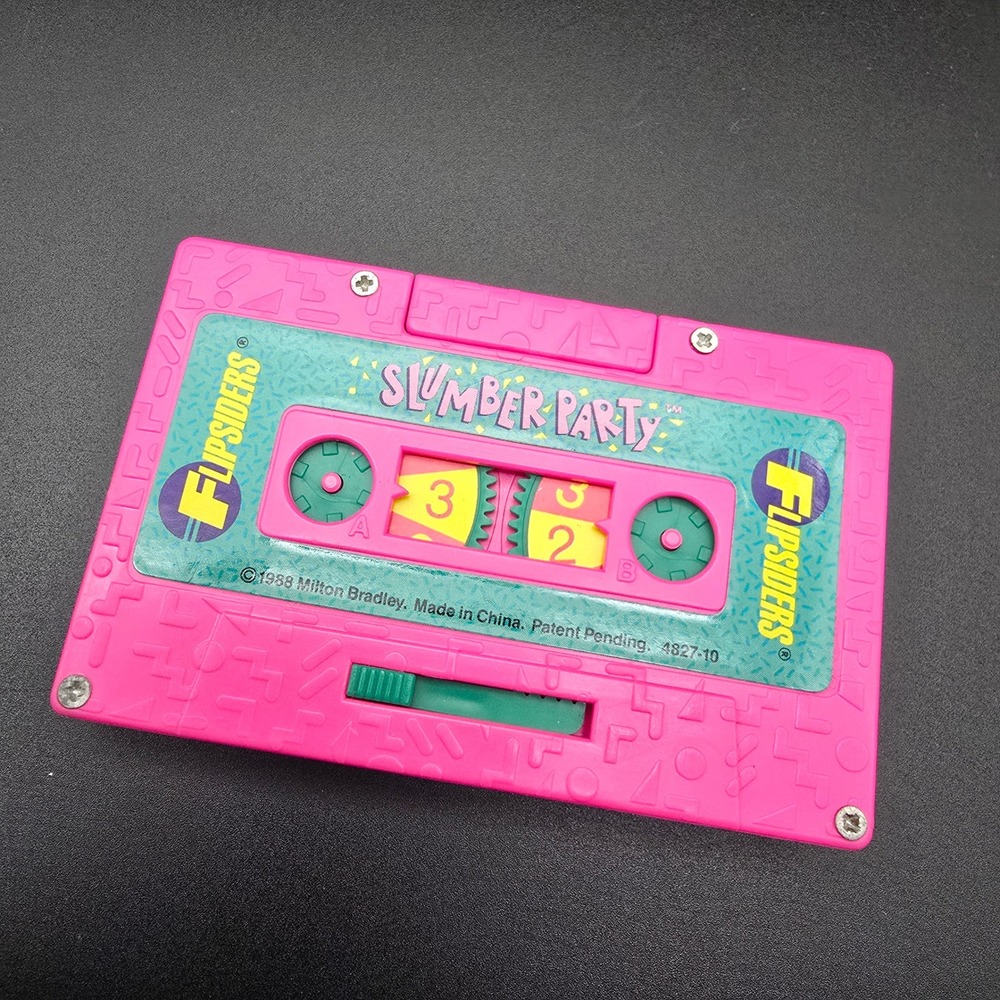 Milton Bradley Flipsiders Slumber Party Travel Board Game 1988 Pink Cassette
